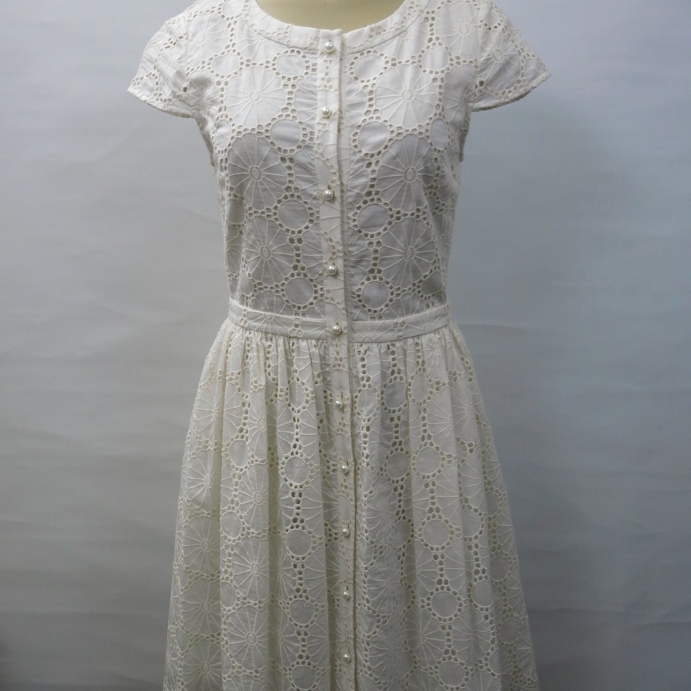 Alice + Olivia White Floral Lace Dress